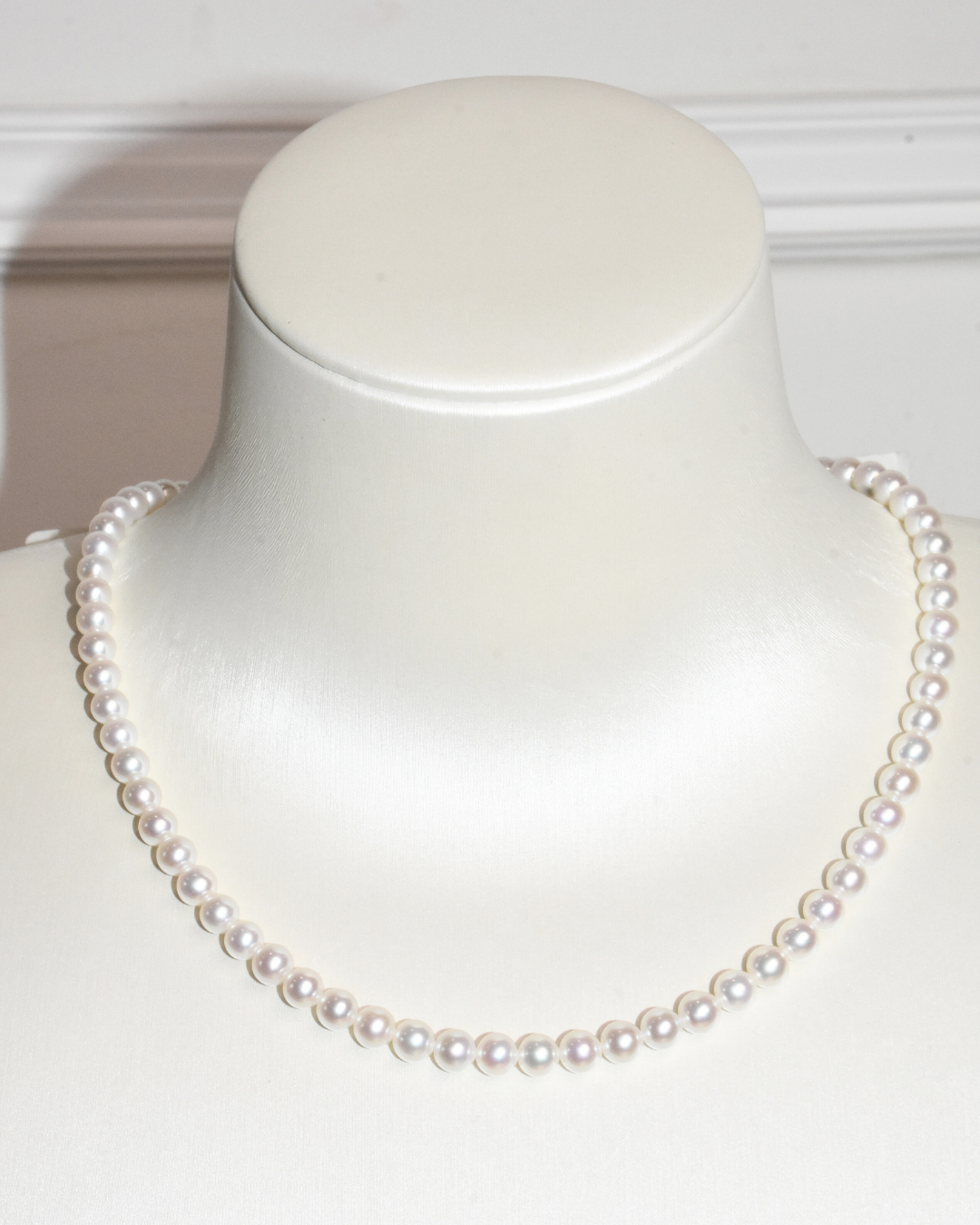 5A Freshwater Round Necklace in Silver 925 WG Plated - CZ Ribbon - White (5 -6mm)
