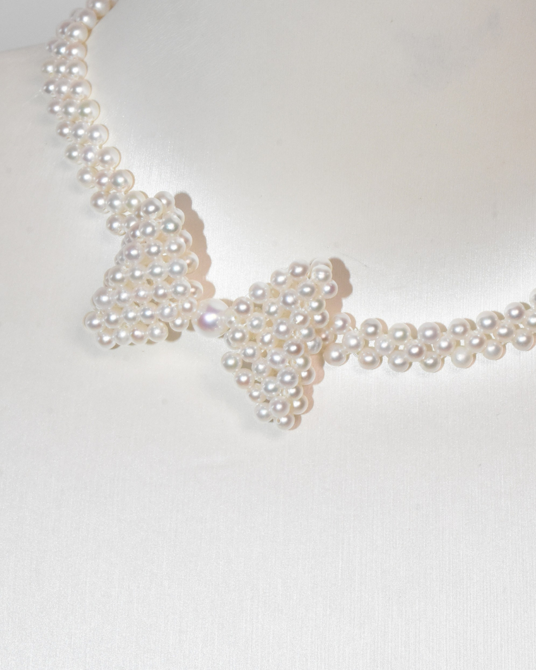 4A Freshwater Round Necklace in Silver 925 WG Plated - bowknot necklace - White (3 -6mm)
