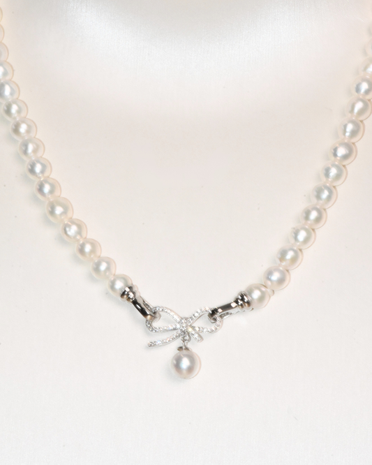 4A Freshwater Near Round Necklace in Silver 925 WG Plated - Ribbon Clasp with pearl drop - White (8 -9mm)