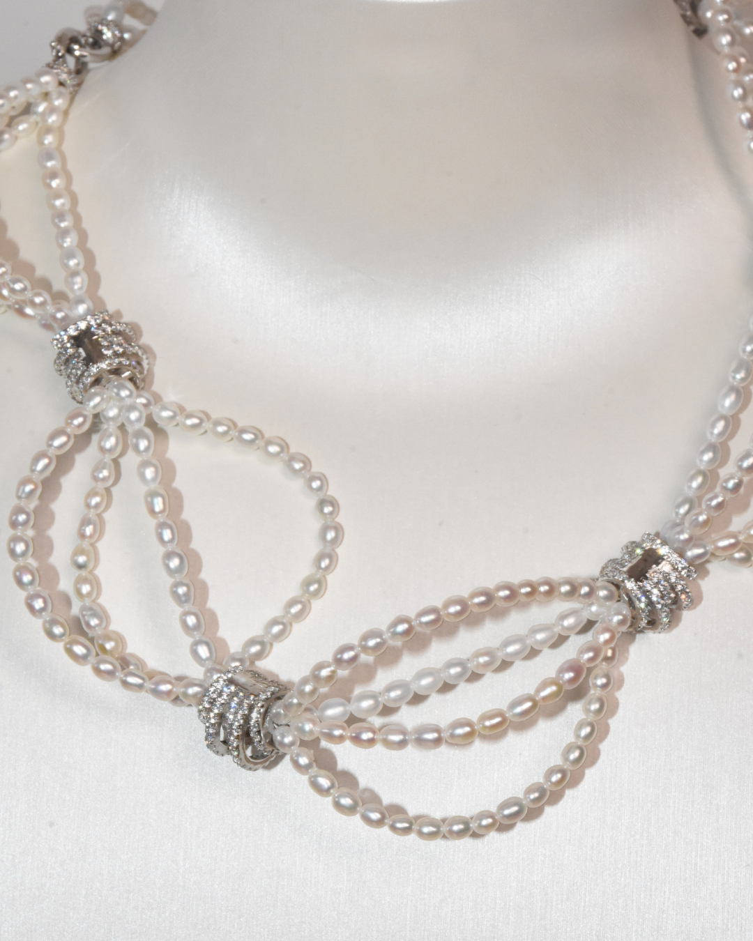 4A Freshwater Rice Necklace in Silver 925 WG Plated - Luxury Three strands - White (3 -4mm)