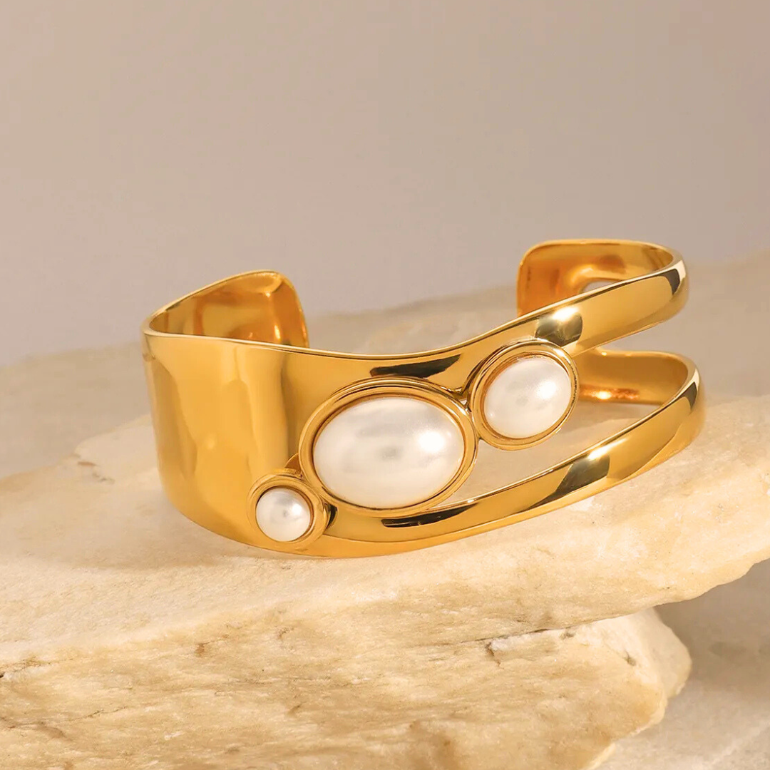 Pearline Classy Bangle