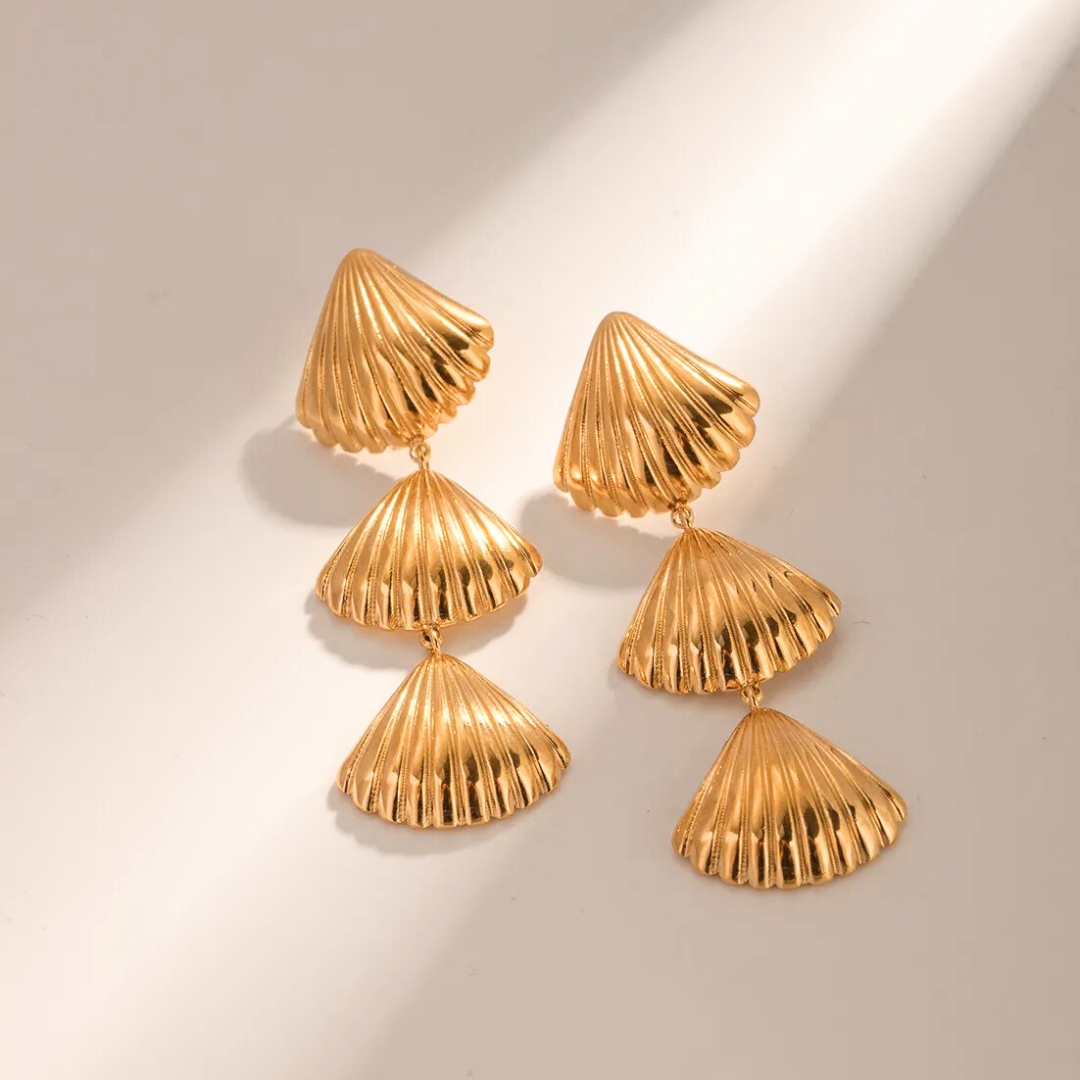Shellé Drop Earrings