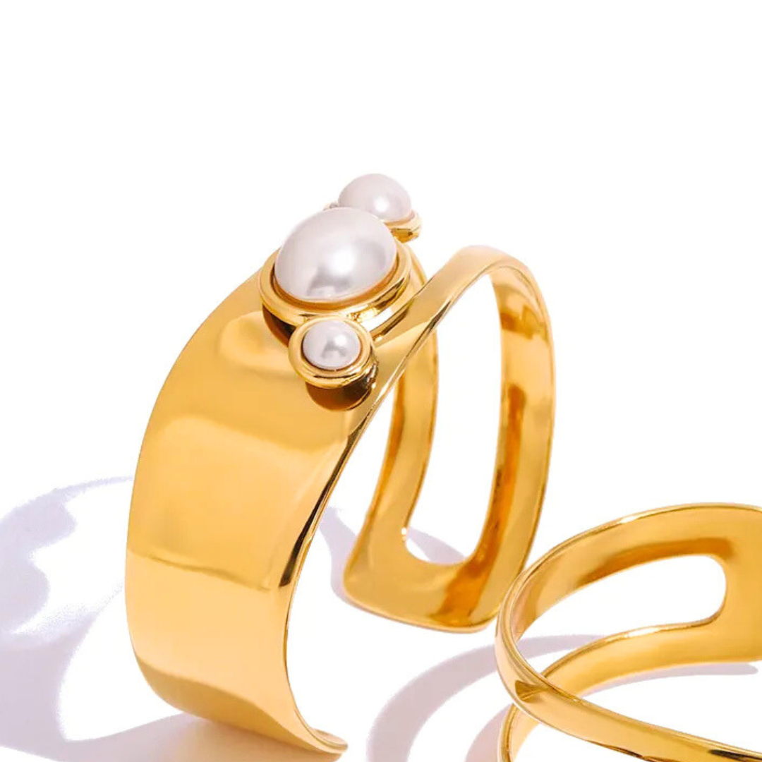 Pearline Classy Bangle