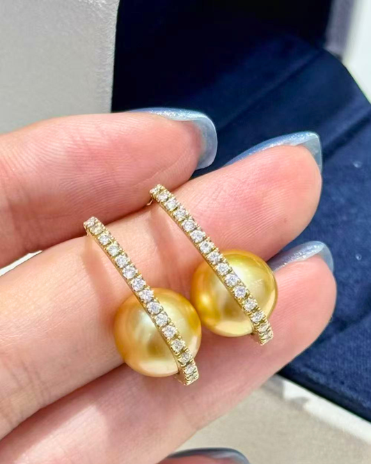 5A South Sea Golden Philippines Round Earring in 18K Gold - with Natural Diamond - Gold (10mm) D0.55ct