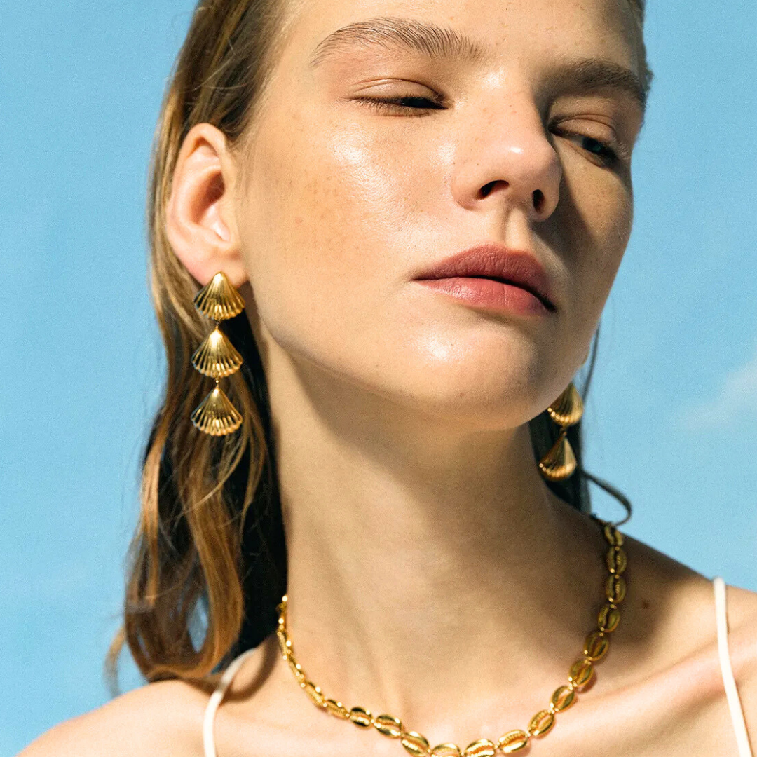 Shellé Drop Earrings