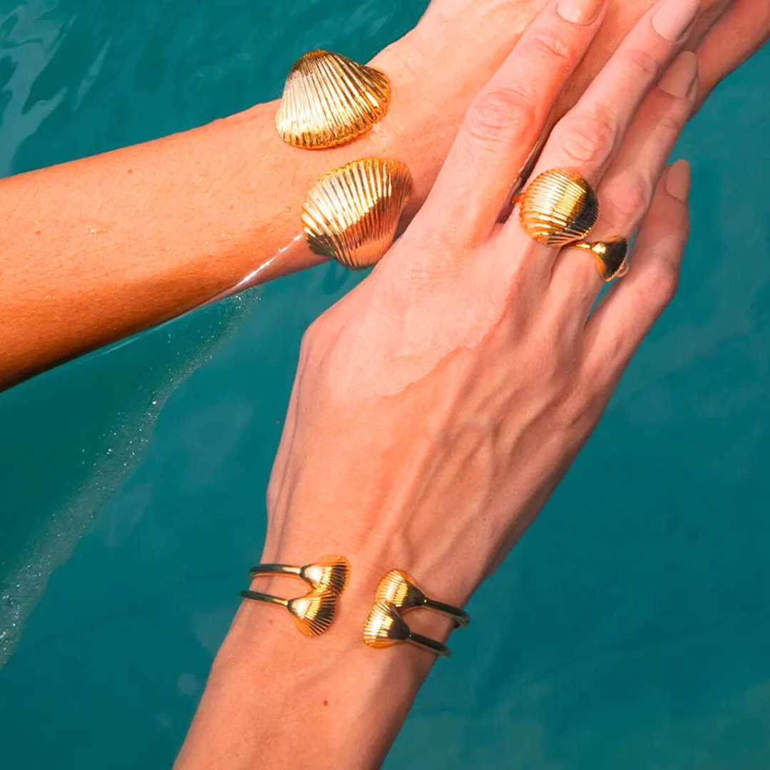Shellora Oceanic Bangle