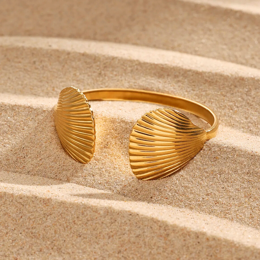 Shellora Oceanic Bangle