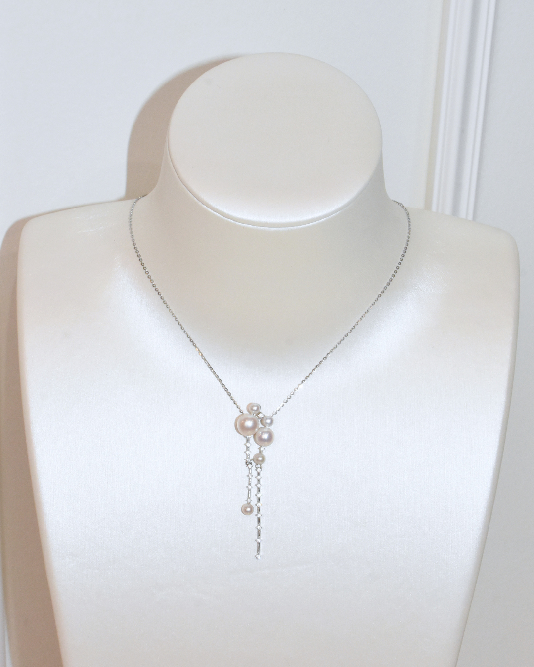5A Freshwater Button Necklace in Silver 925 WG Plated - Moonfal Lariat - White (3 -7mm)
