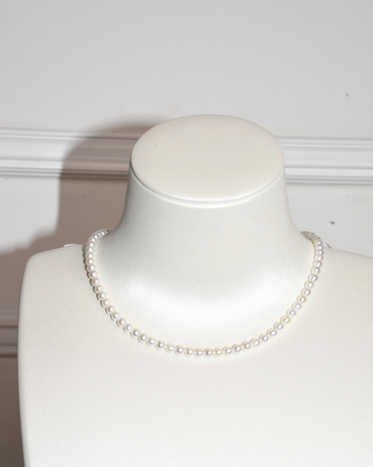 4A Freshwater Near Round Necklace in Silver 925 WG Plated - Heart Clasp - White (4 -5mm)