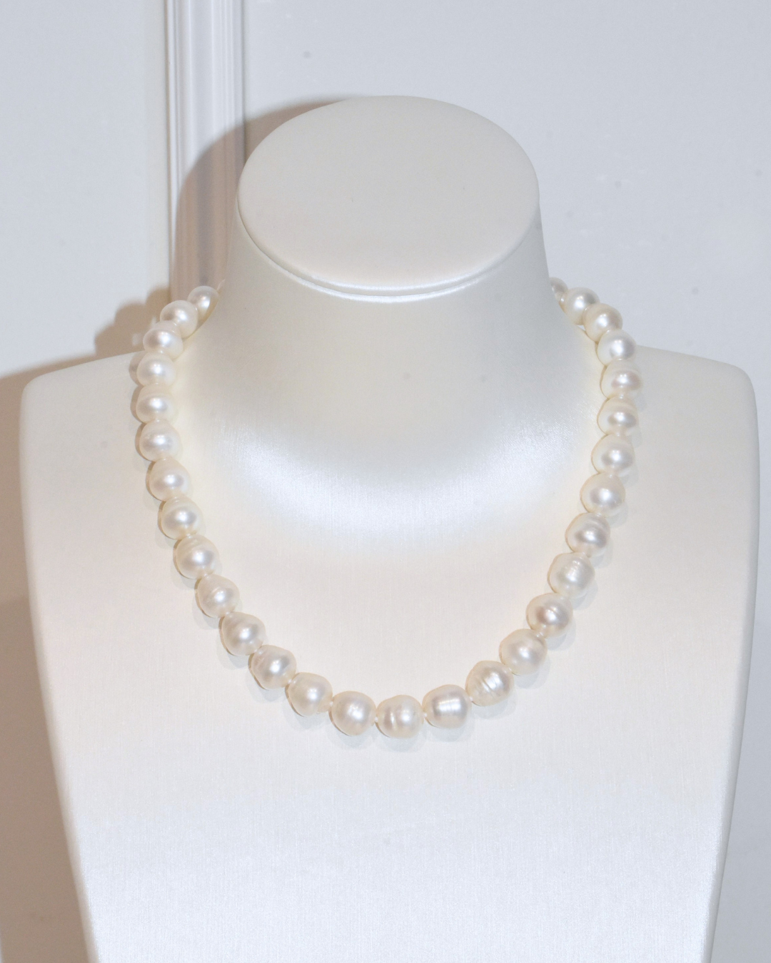 2A Freshwater Drop Necklace in Copper - Classic elegant Clasp - White (9 -11mm)