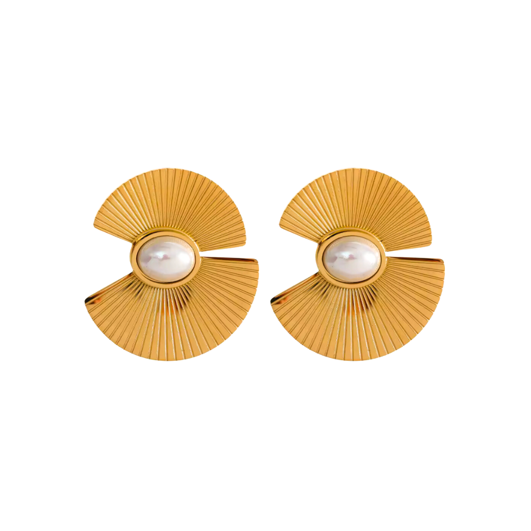Repetitive Gold Shell Pearl Stud Earrings