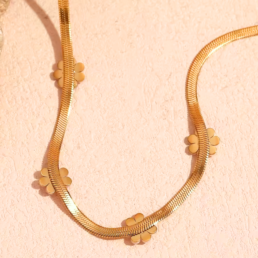 Summertime Shell Daisy Choker Necklace