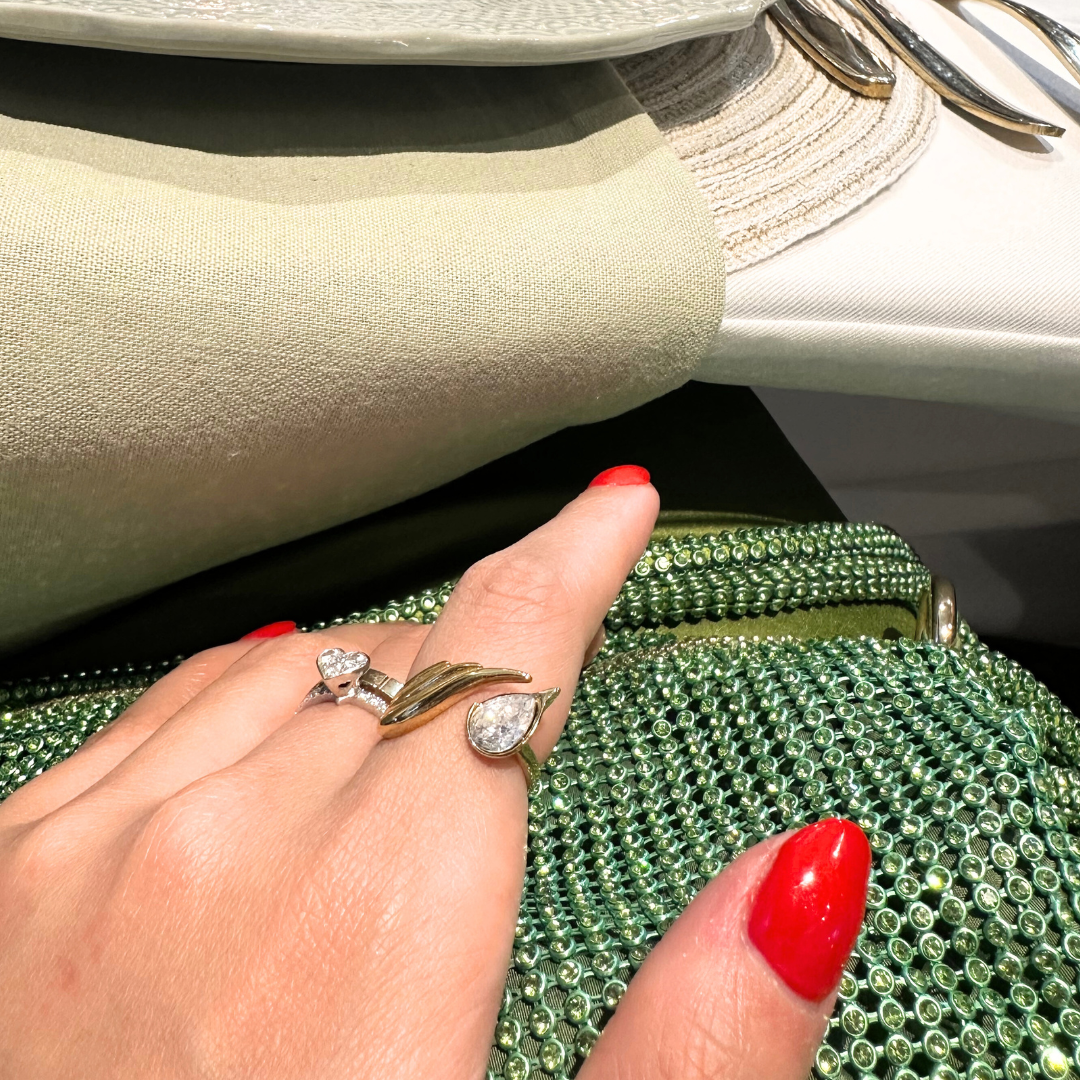 Feathered Zirconia Ring