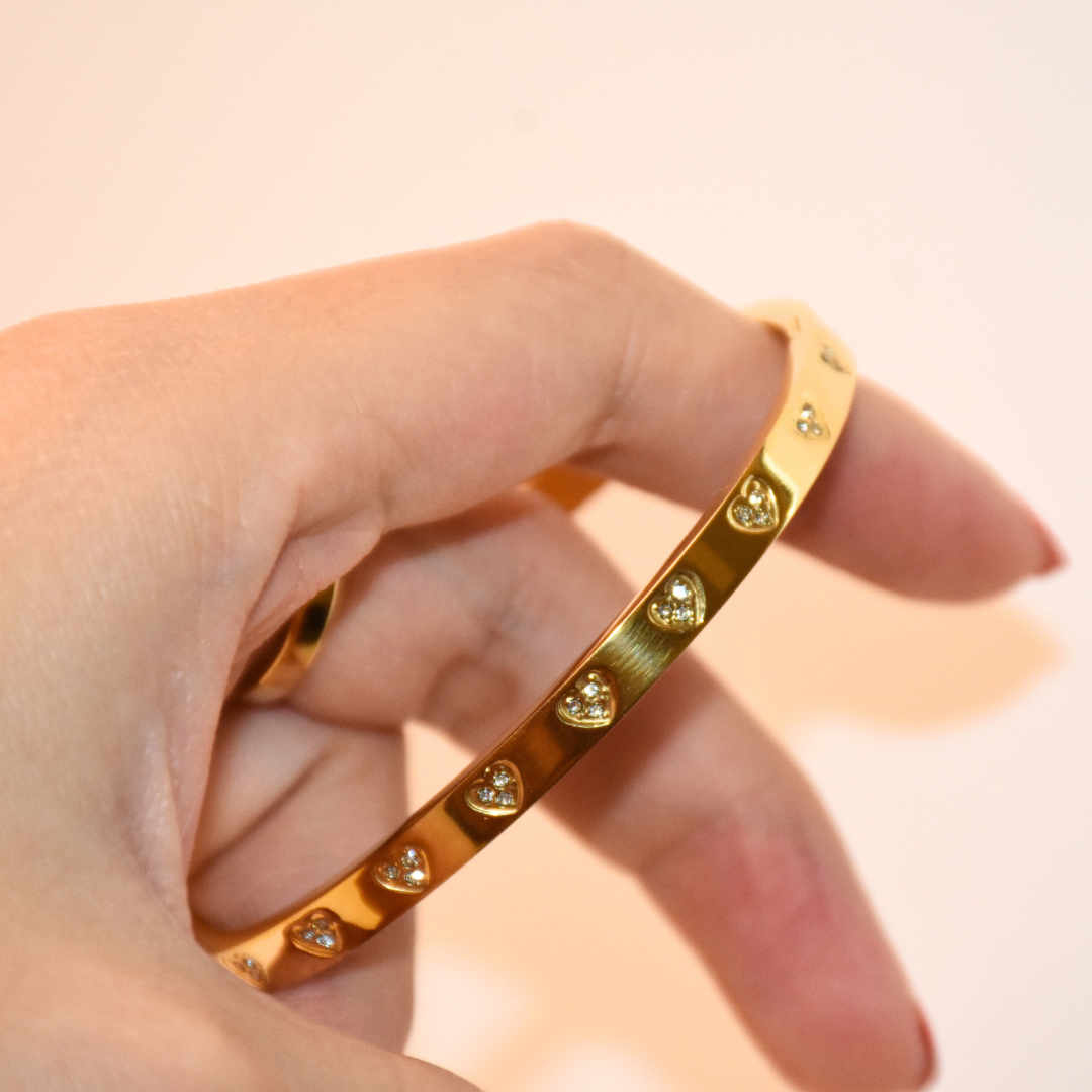 Golden Heart Zirconia Bangle Bracelet