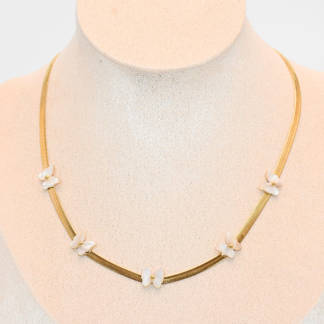 Summertime Shell Butterfly Choker Necklace