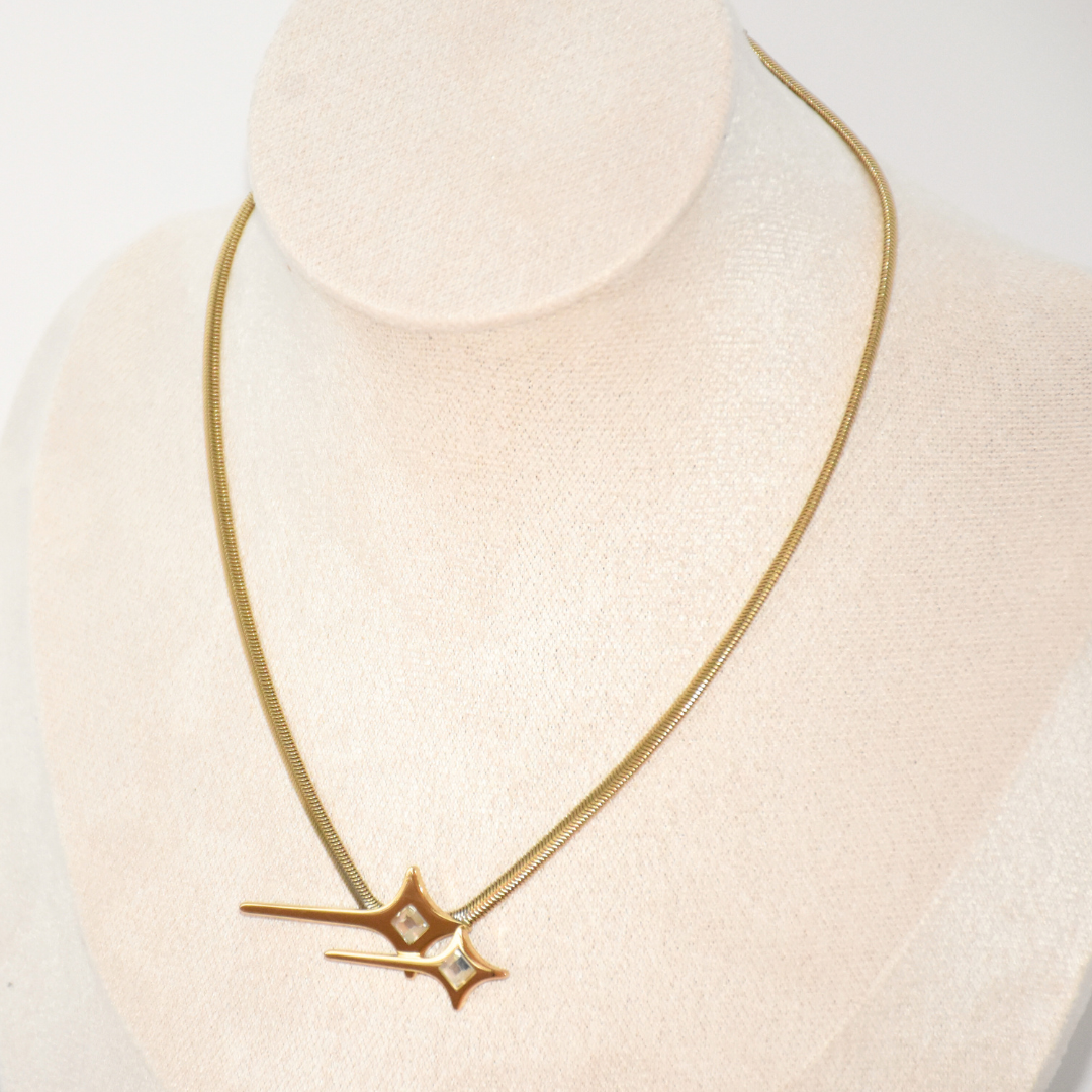 Mesmerizing Zirconia Star Choker Necklace