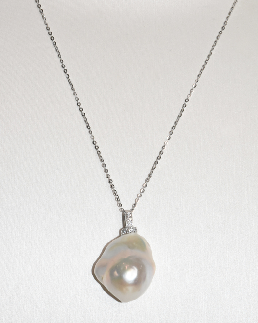 3A Freshwater Baroque Necklace in Silver 925 WG Plated - Model A : Classic pendant - White (15 -17mm)