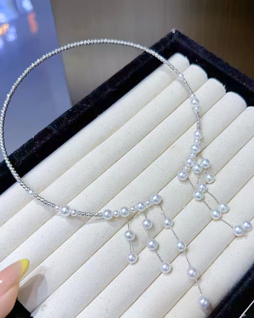 4A Freshwater Round Necklace in Silver 925 White Gold Plated - Rain Pearl Bib Necklace - White (4-6mm)