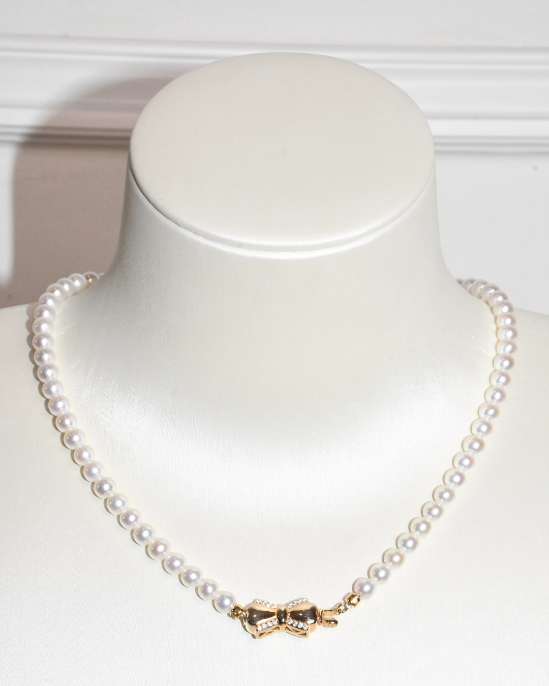 5A Freshwater Round Necklace in Silver 925 Gold Plated - CZ Ribbon  - White (5 -6mm)