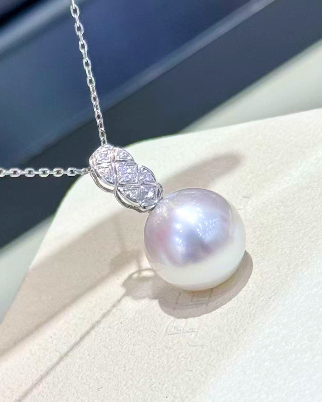5A South Sea White Australia Round Set in 18K White Gold - Earrings & Necklace Set - White (13-14mm)
