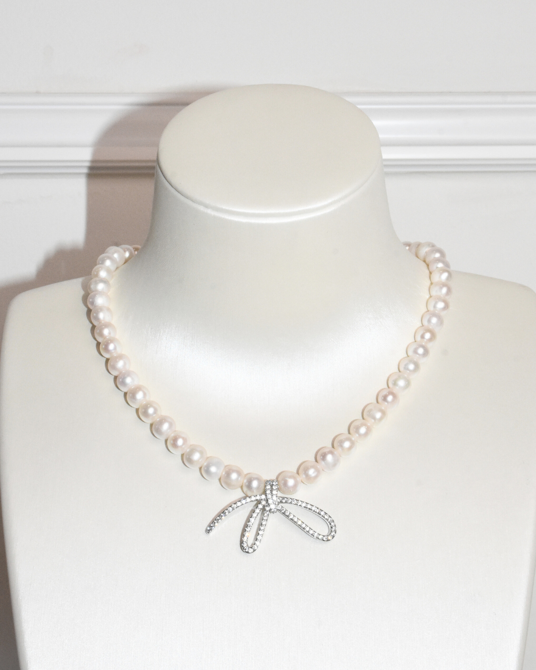 3A Freshwater Near Round Necklace in Copper - Ribbon Pendant - White (7 -8mm)