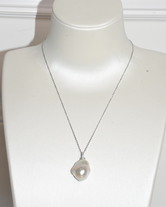 3A Freshwater Baroque Necklace in Silver 925 WG Plated - Model A : Classic pendant - White (15 -17mm)