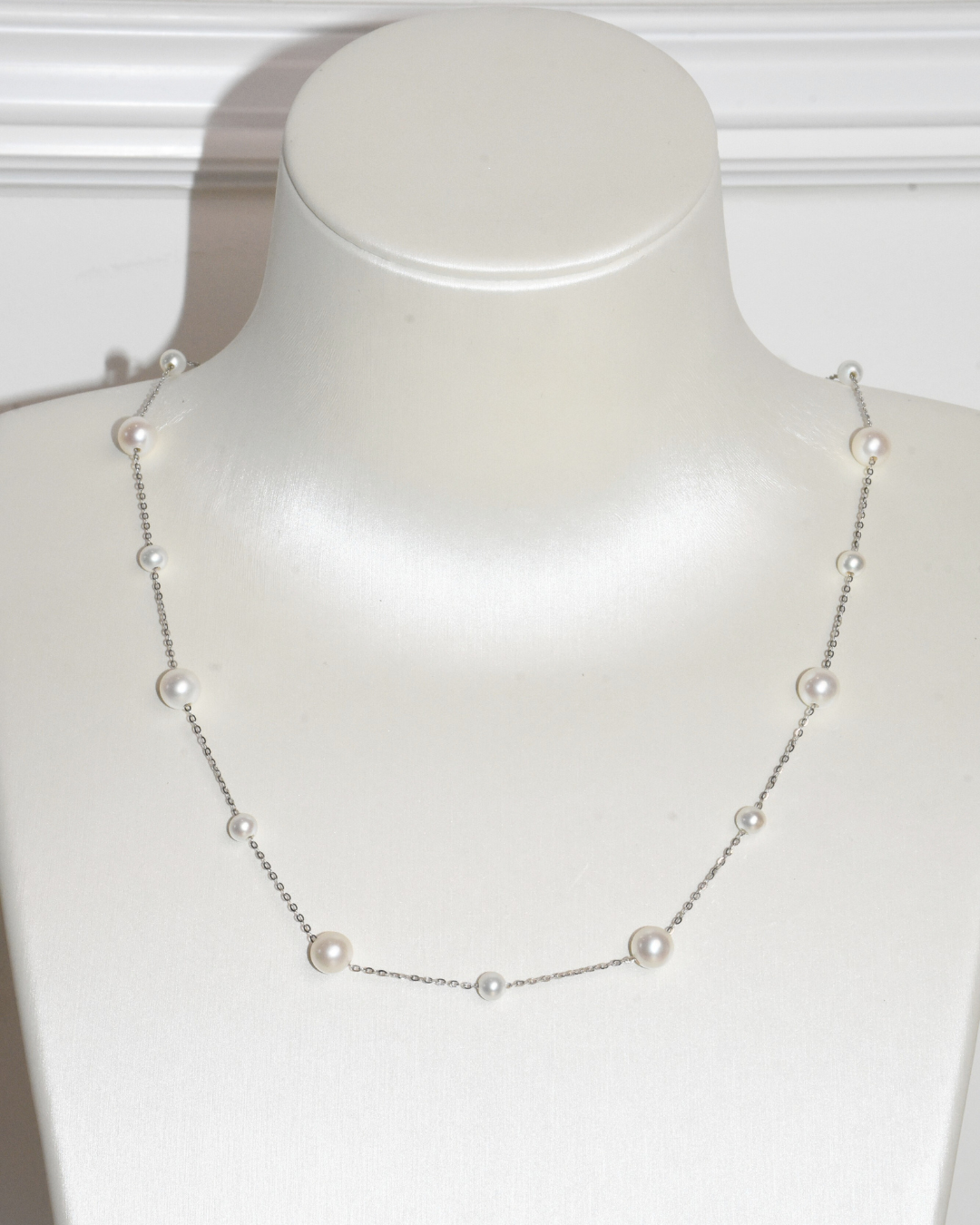 4A Freshwater Round Necklace in Silver 925 WG Plated - Graduated Mixed Pearls - White (4 -7mm)
