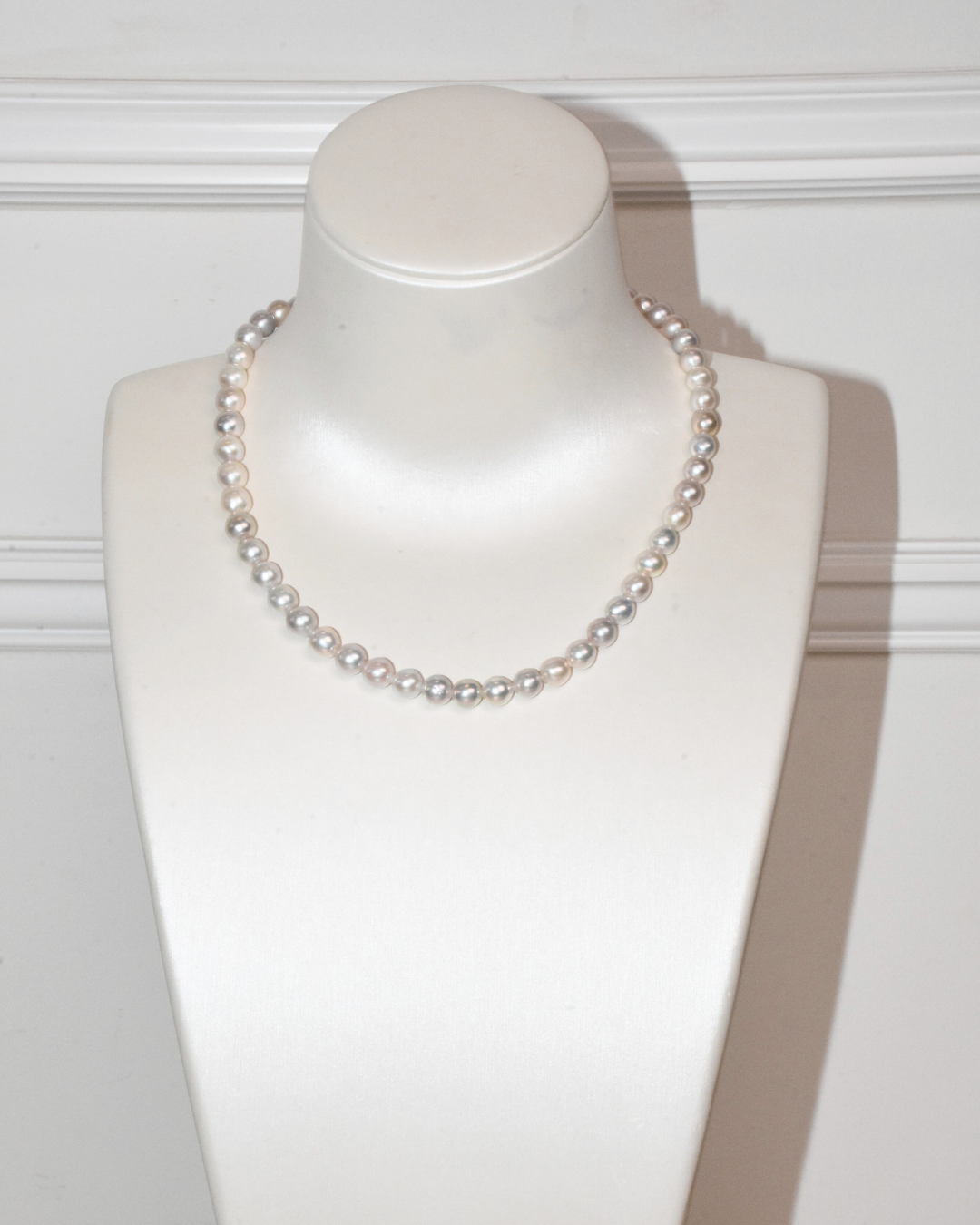 4A Freshwater Near Round Necklace in Silver 925 WG Plated - Srarburst Clasp - Silver/Grey (6 -7mm)