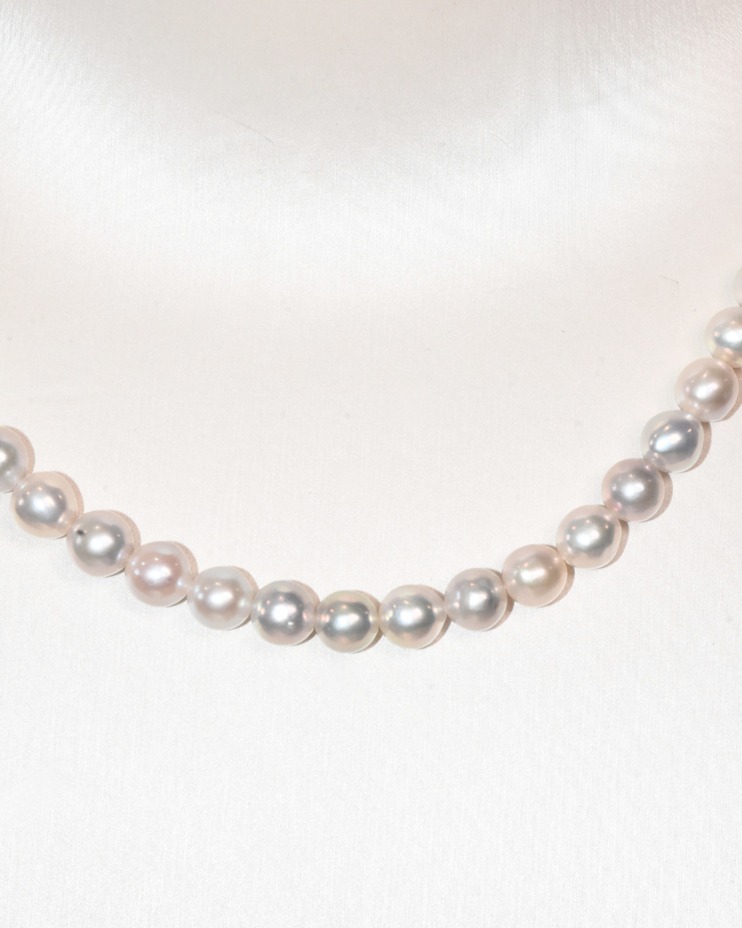 4A Freshwater Near Round Necklace in Silver 925 WG Plated - Srarburst Clasp - Silver/Grey (6 -7mm)