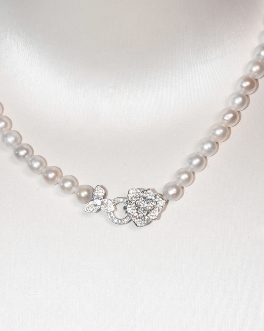 4A Freshwater Near Round Necklace in Silver 925 WG Plated - Double flower clasp  - White (7 -8mm)