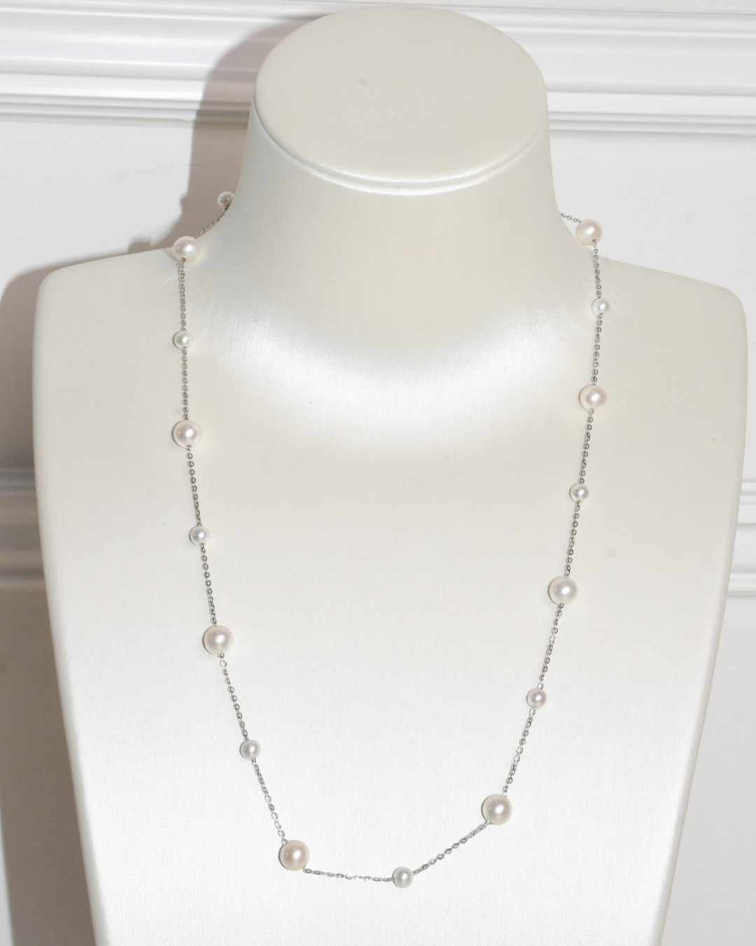 4A Freshwater Round Necklace in Silver 925 WG Plated - Graduated Mixed Pearls - White (4 -7mm)