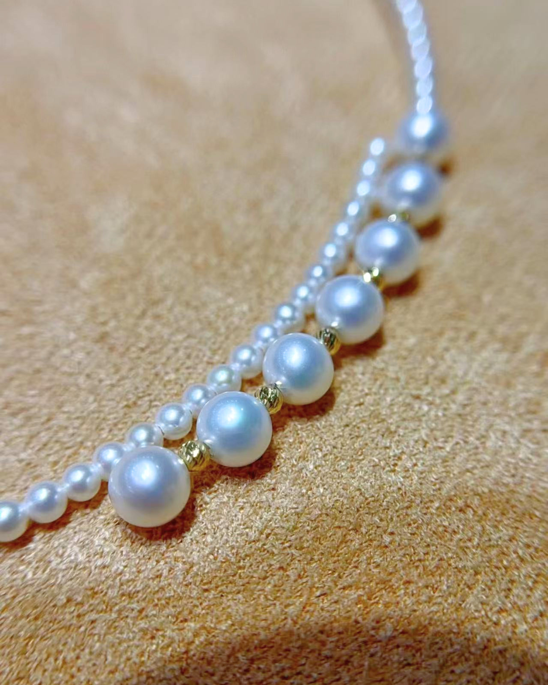4A Freshwater Round Necklace in 18K Gold - Whisper Crown Necklace - White (3-7mm)