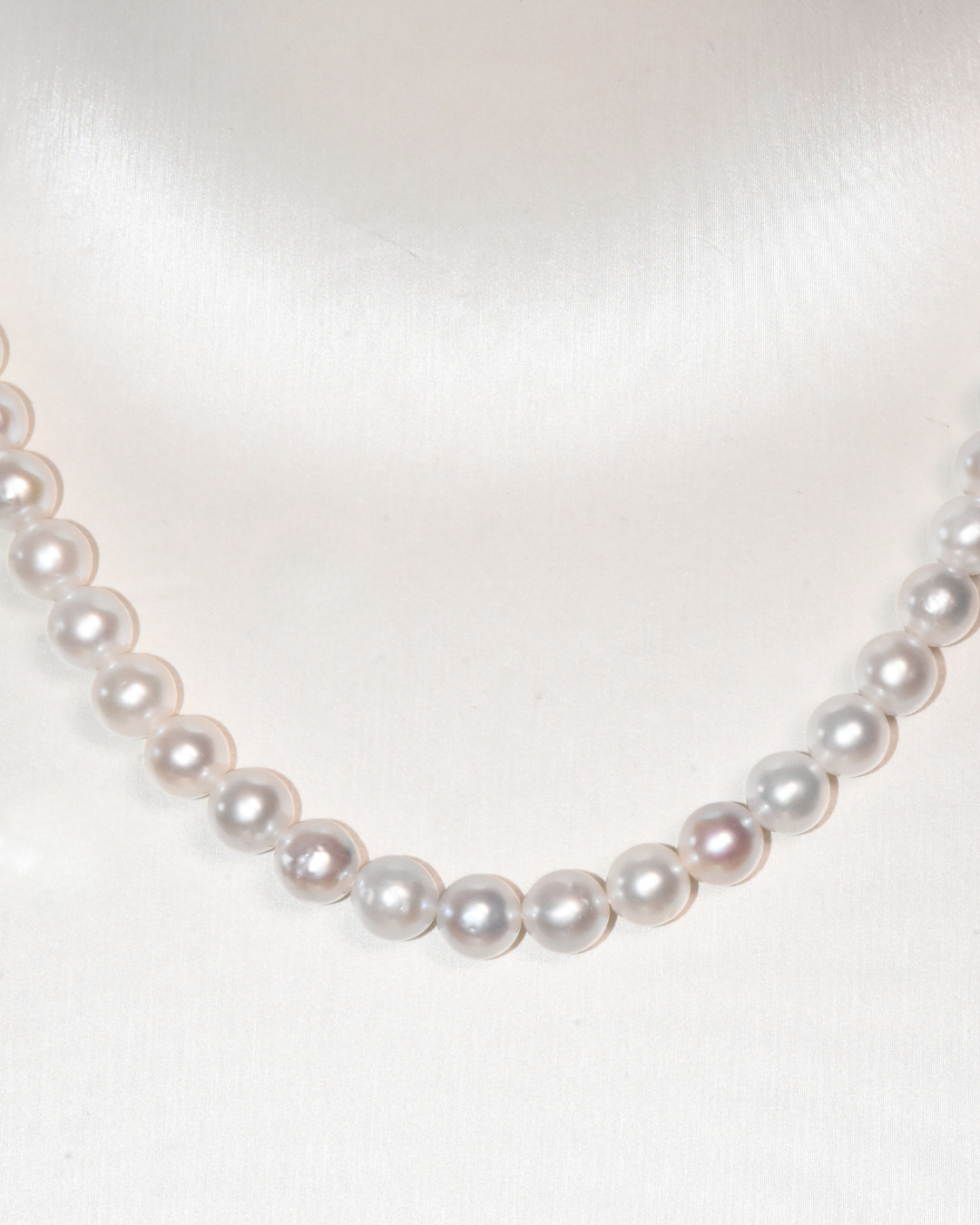 4A Freshwater Near Round Necklace in Silver 925 WG Plated - Double flower clasp  - White (7 -8mm)