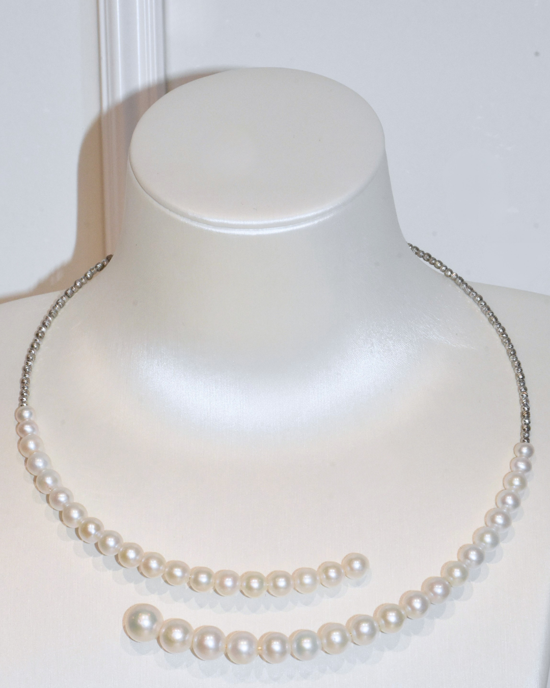 4A Freshwater Round Necklace in Silver 925 White Gold Plated - Asymmetric Lariat Pearl Necklace - White (4-9mm)