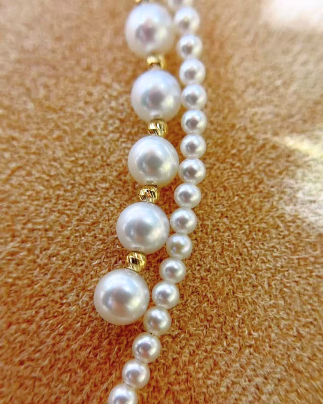 4A Freshwater Round Necklace in 18K Gold - Whisper Crown Necklace - White (3-7mm)