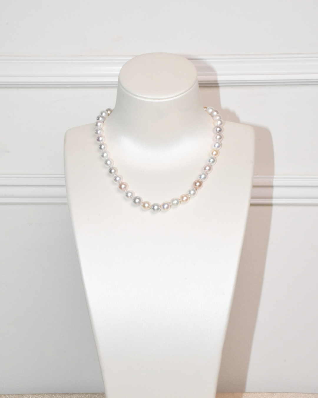 4A Freshwater Round Necklace in Silver 925 WG Plated - Double flower clasp  - Silver/Grey (7 -8mm)