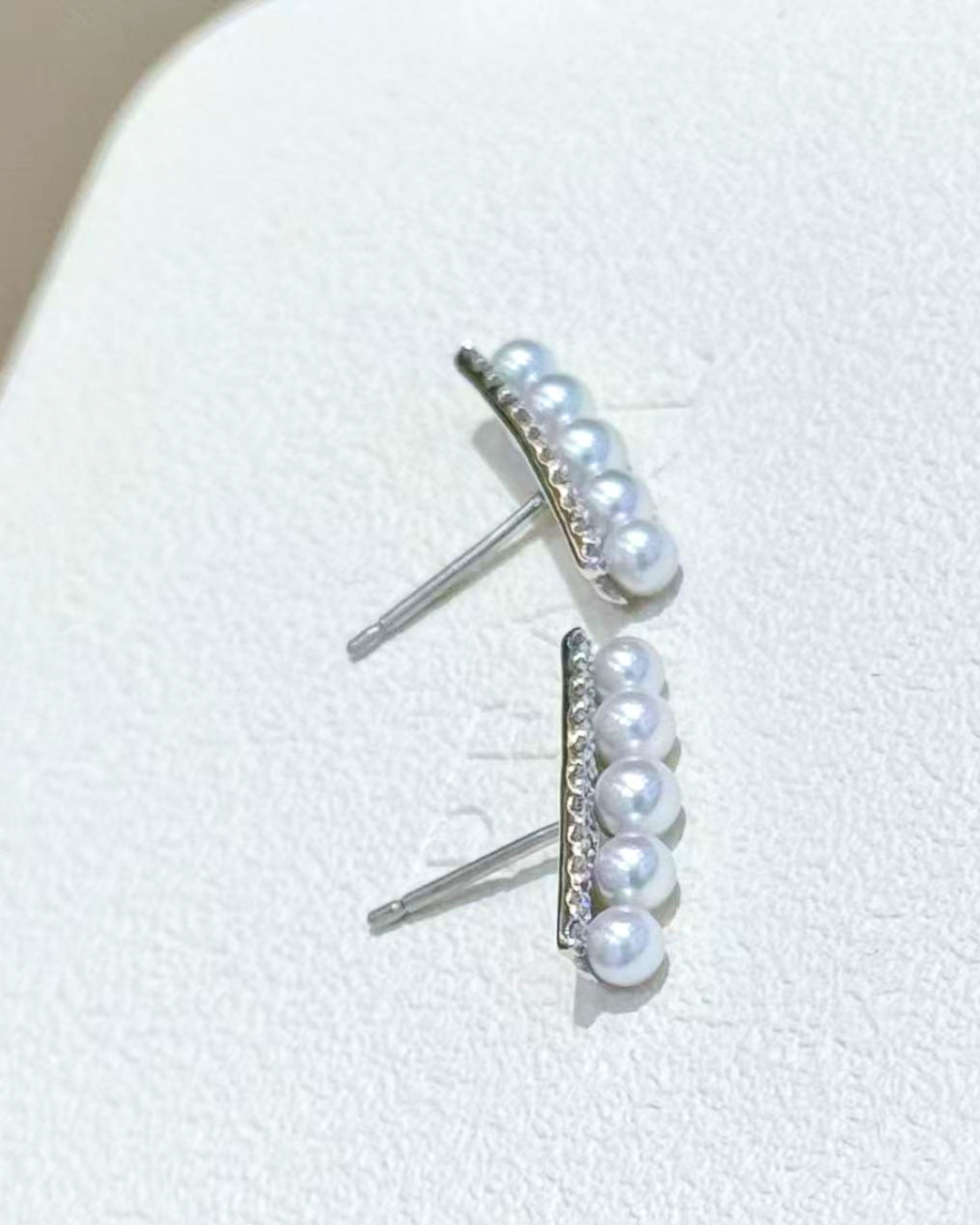 5A Japanese Akoya Round Earring in 18K White Gold - Five-Bar Akoya Earrings with Natural Diamond - White (3-3.5mm) D0.1ct