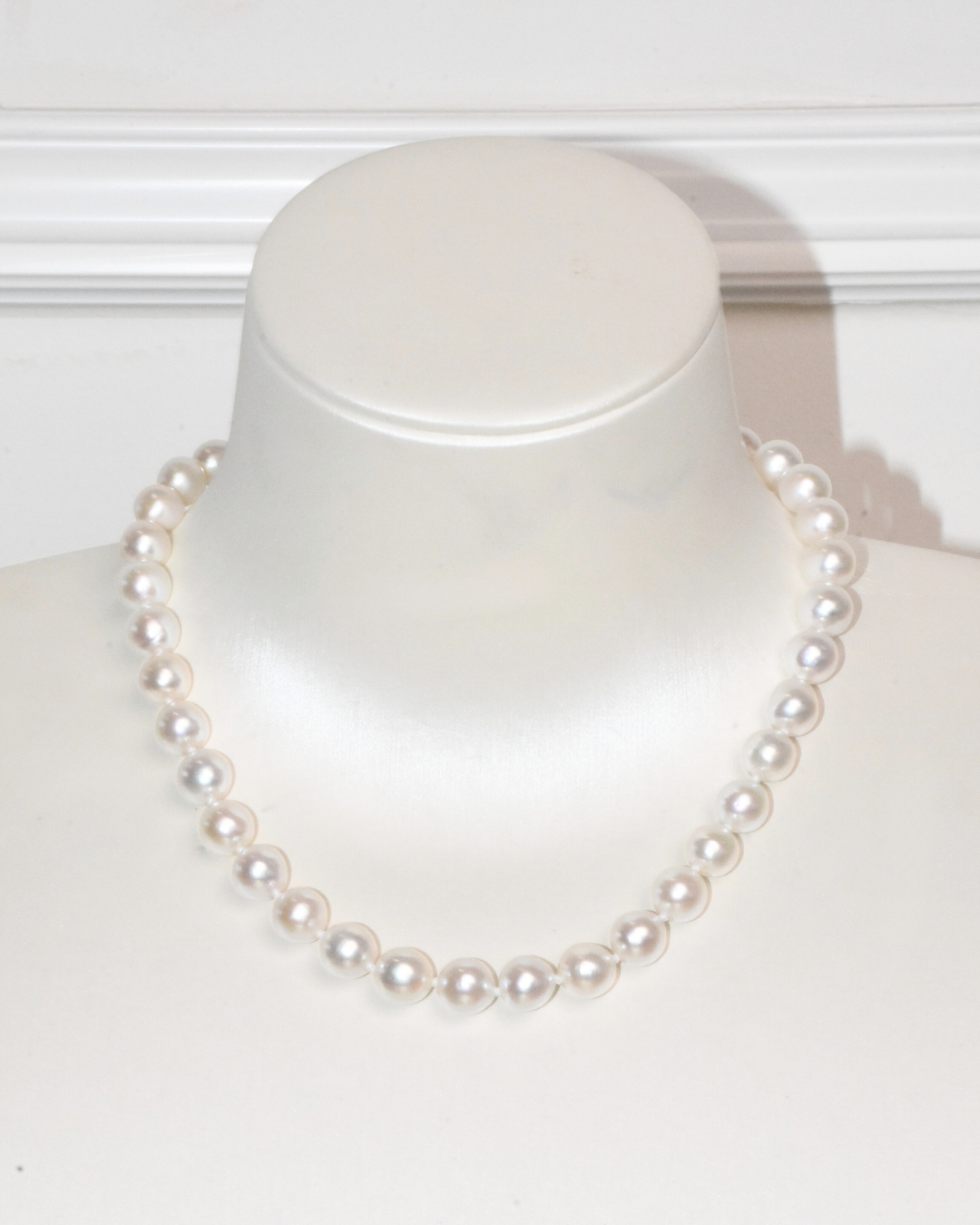 4A Freshwater Round Necklace in Silver 925 WG Plated - Double flower clasp  - White (8 -9mm)