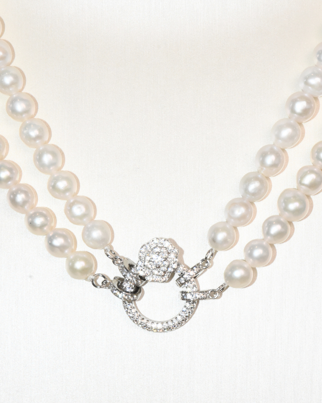 4A Freshwater Near Round Necklace in Silver 925 WG Plated - Double strand layers with ribbon Flower - O- Clasp  - White (7 -8mm)