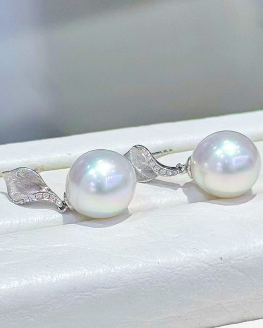5A South Sea White Australia Oval Earring in 18K White Gold - Aurora Leaf Drop with Natural Diamond - White (10-11mm) D0.09ct