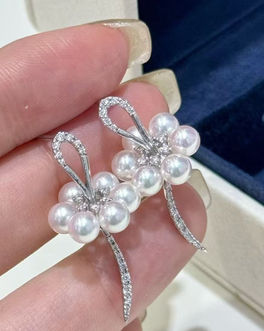 5A Japanese Akoya Earring in 18K White Gold - with Natural Diamond D0.263ct- White (4.5-5mm)