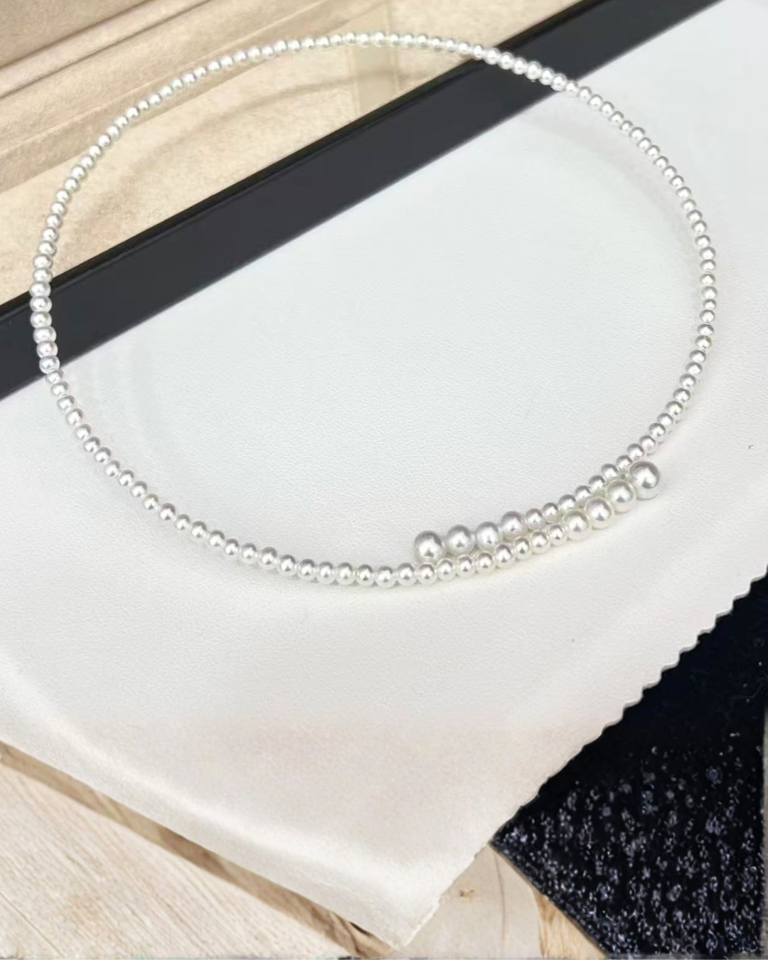 4A Freshwater Round Necklace in Stainless Steel - Classic Graduated Circle Necklace - White (3-6mm)