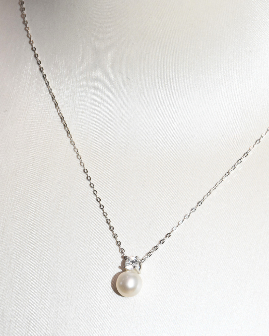 4A Freshwater Round Necklace in Silver 925 WG Plated - Pearl CZ pendant - White (6 -7mm)