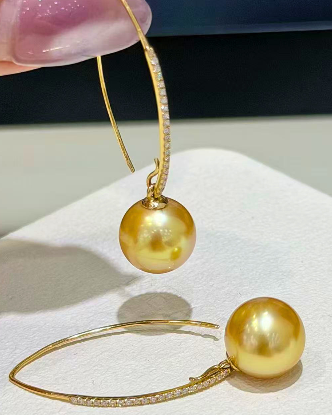 4A South Sea Golden Philippines Round Earring in 18K Gold - Shooting Star Drop with Natural Diamond - Gold (10-11mm) D0.231ct