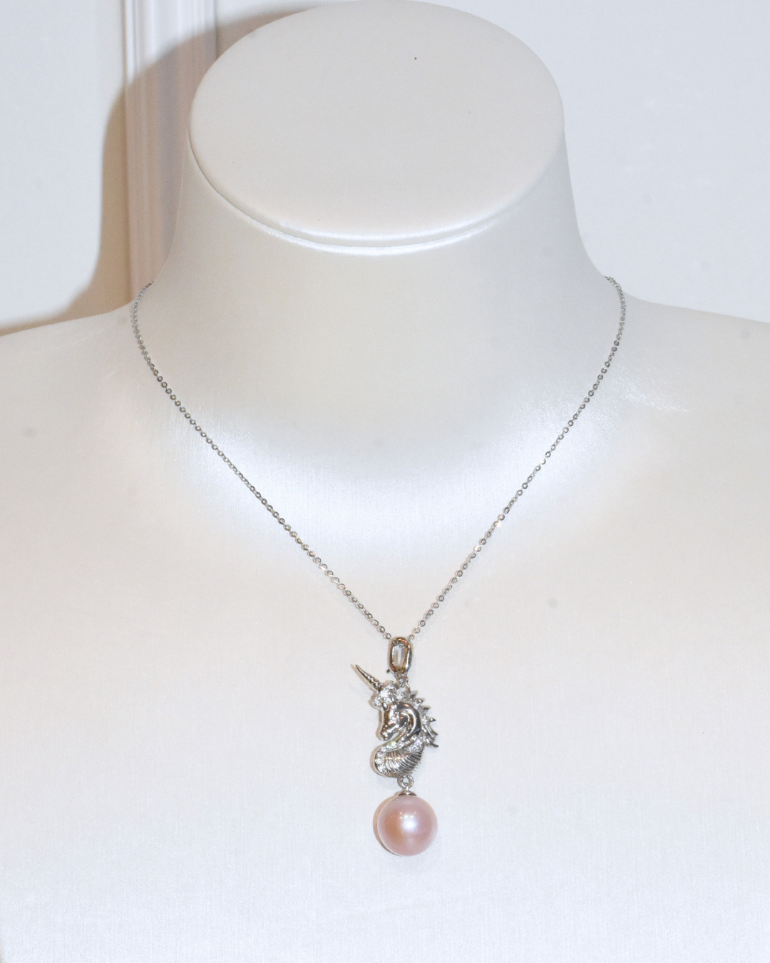 4A Freshwater Round Necklace in Silver 925 WG Plated - Silver Pegasus  - Purple (10.9mm)