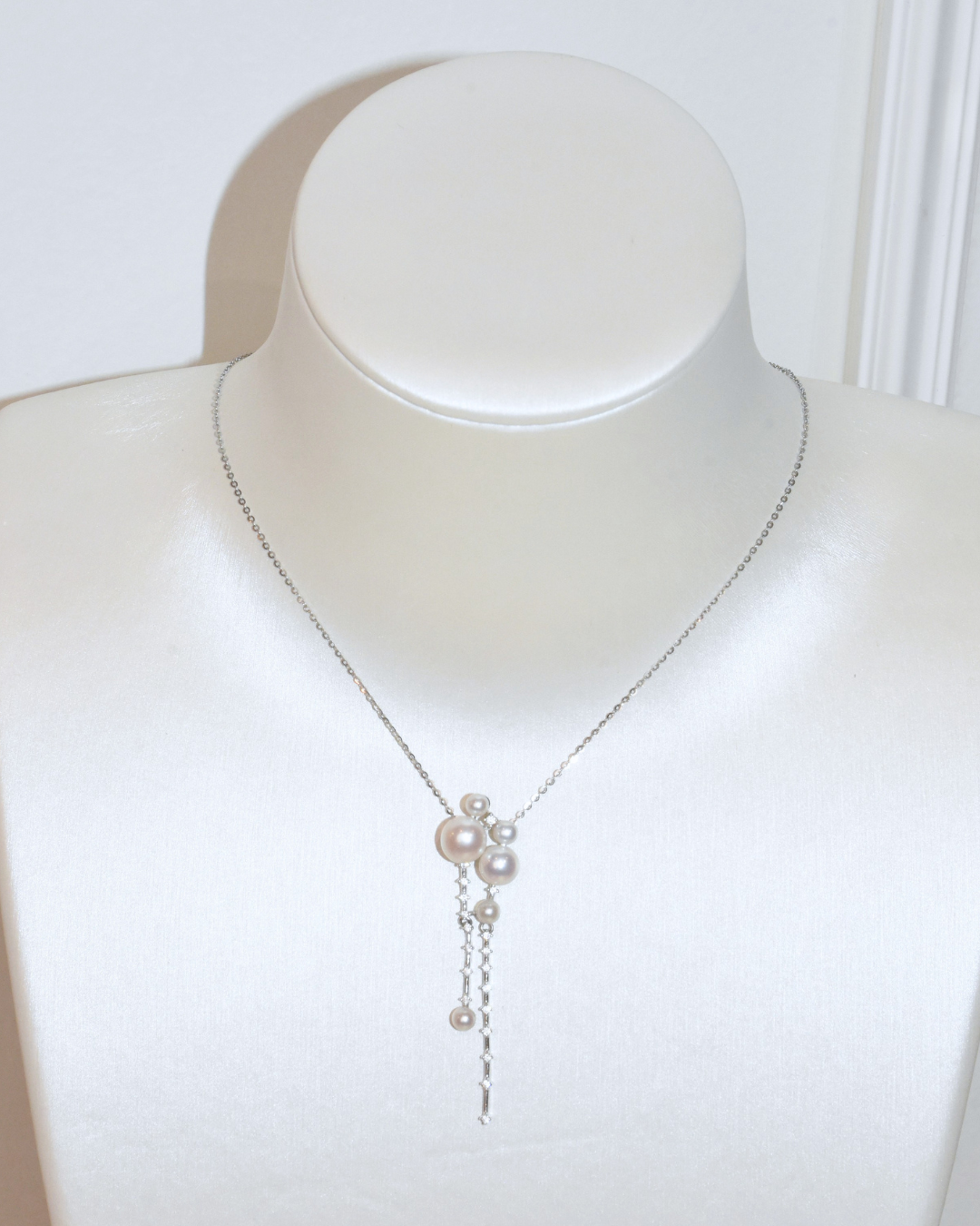 5A Freshwater Button Necklace in Silver 925 WG Plated - Moonfal Lariat - White (3 -7mm)