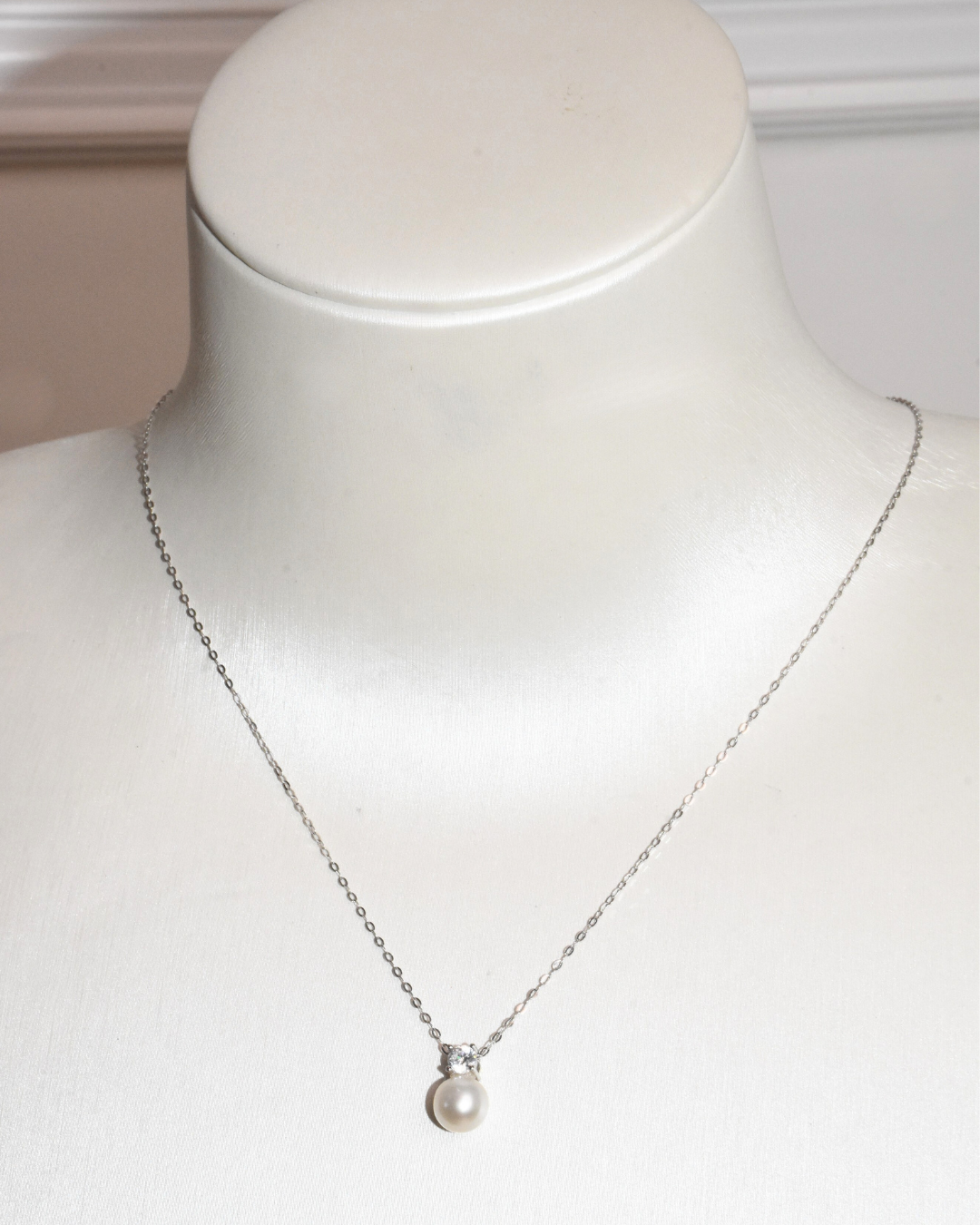4A Freshwater Round Necklace in Silver 925 WG Plated - Pearl CZ pendant - White (6 -7mm)