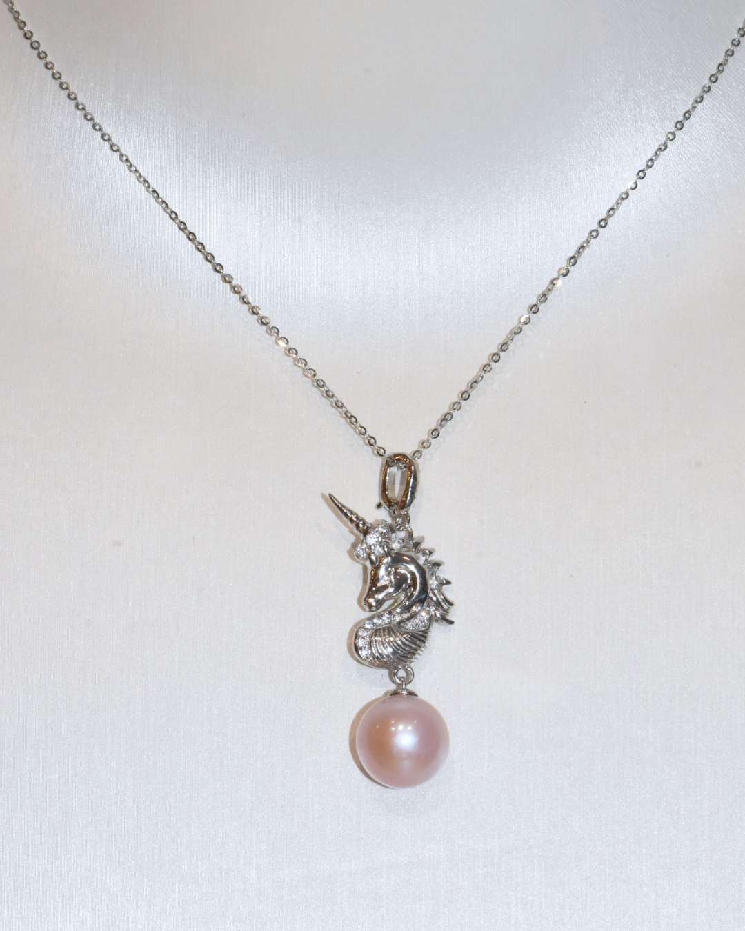 4A Freshwater Round Necklace in Silver 925 WG Plated - Silver Pegasus  - Purple (10.9mm)
