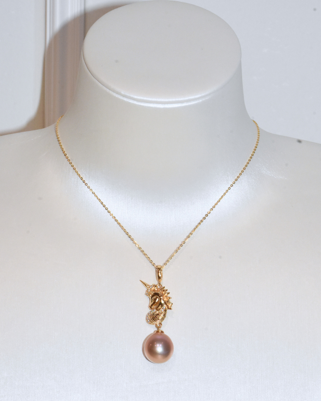 4A Freshwater Oval Necklace in Silver 925 Gold Plated - Golden Pegasus  - Orient (12.8mm)