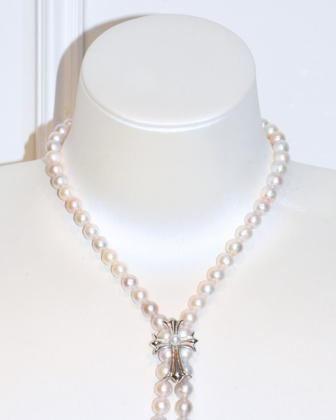 4A Freshwater Near Round Long Necklace in Silver 925 WG Plated - Chrome Hearts Cross Clasp - Silver/Grey (6 -7mm)